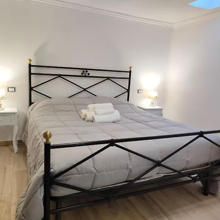 Wonderful In With Shared Swimming Pool Apartment *