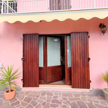 Apartment Wonderful In With Shared Swimming Pool