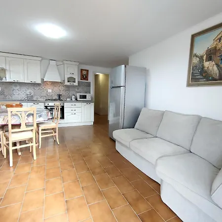 Wonderful In With Shared Swimming Pool