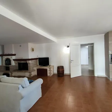 Apartment Wonderful In With Shared Swimming Pool